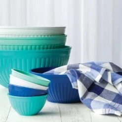Nordic Ware Prep & Serve Mengkommenset Kunststof Blauw 3-delig 9 Nordic Ware Prep & Serve Mengkommenset Kunststof Blauw 3-delig -Keukenbenodigdheden Winkel bowls group 780x780 03 1