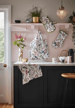 Ulster Weavers Oriental Birds Theemuts Katoen Crème -Keukenbenodigdheden Winkel oriental birds main klein 3